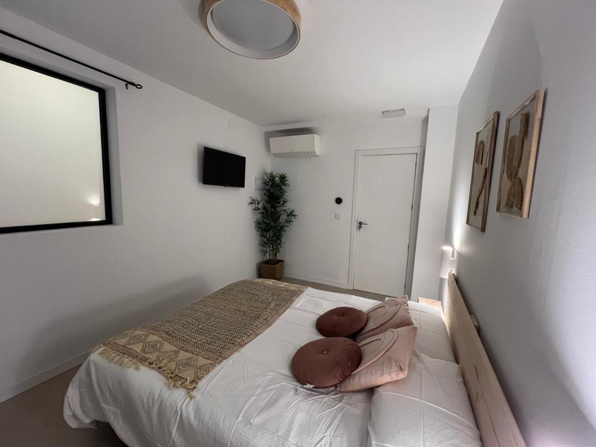 Hotel Nina Mala Valenza Esterno foto