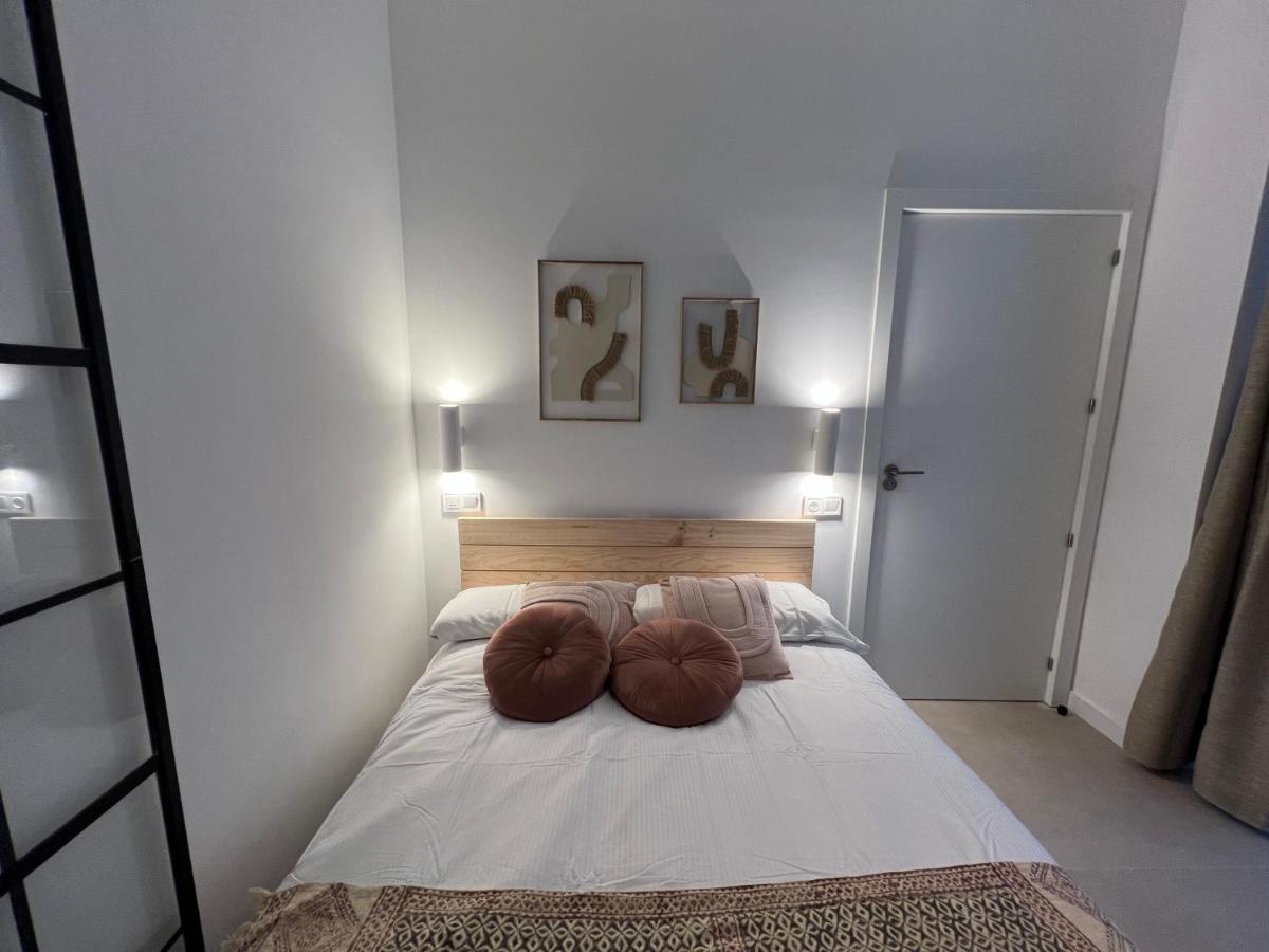 Hotel Nina Mala Valenza Esterno foto