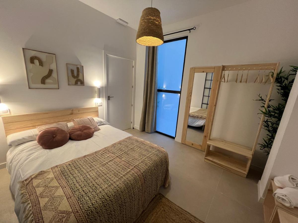 Hotel Nina Mala Valenza Esterno foto